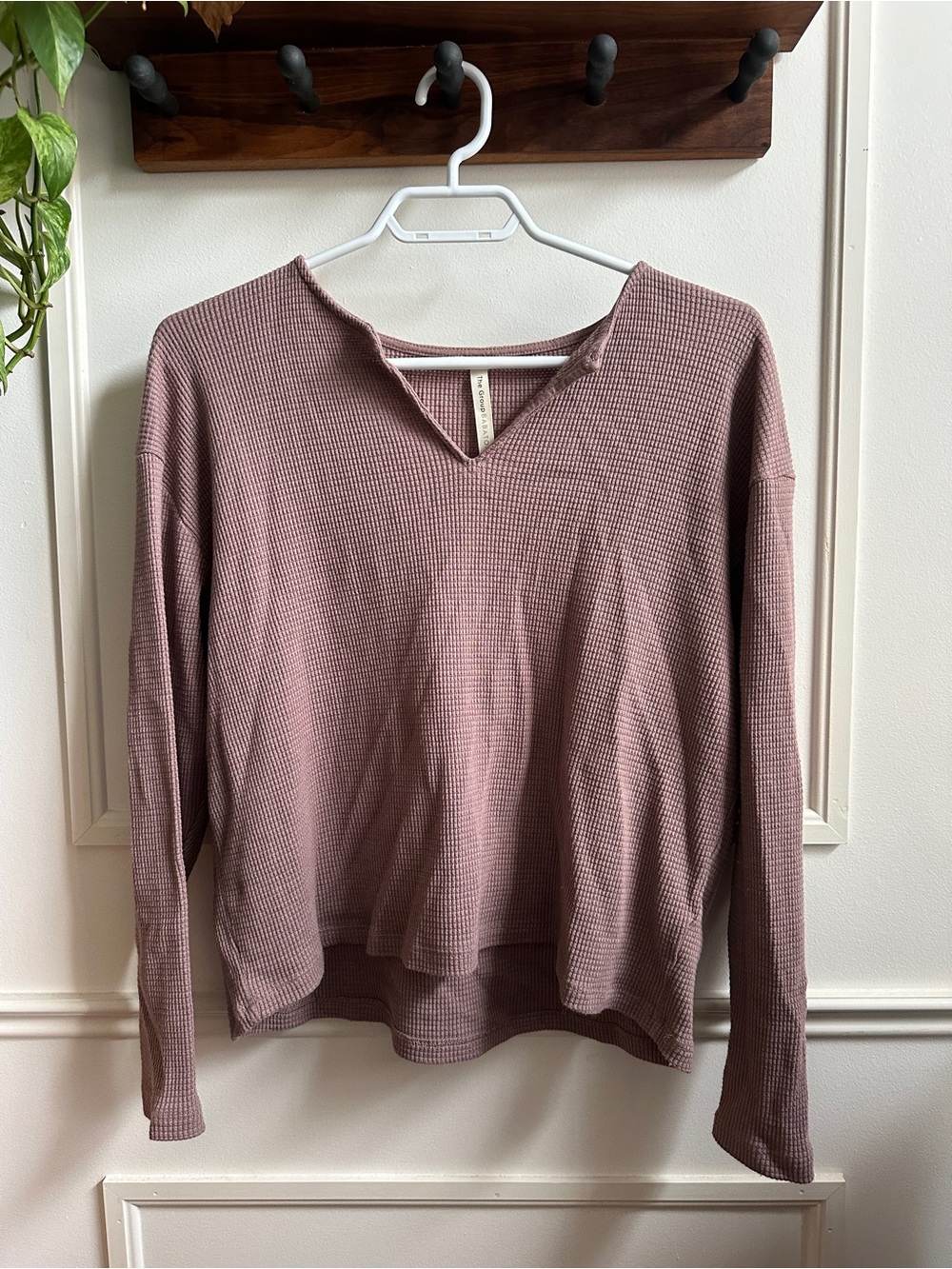 Babaton Mauve Waffle-Knit V Neck Long Sleeve Top